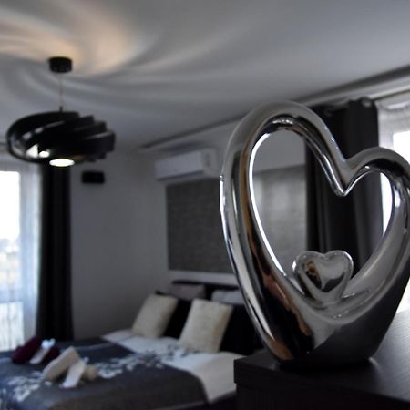 Apartament Night Premium Krakow Ngoại thất bức ảnh