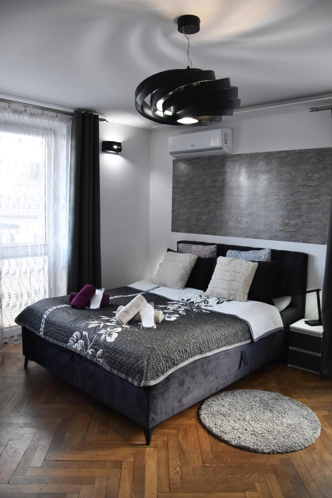 Apartament Night Premium Krakow Ngoại thất bức ảnh